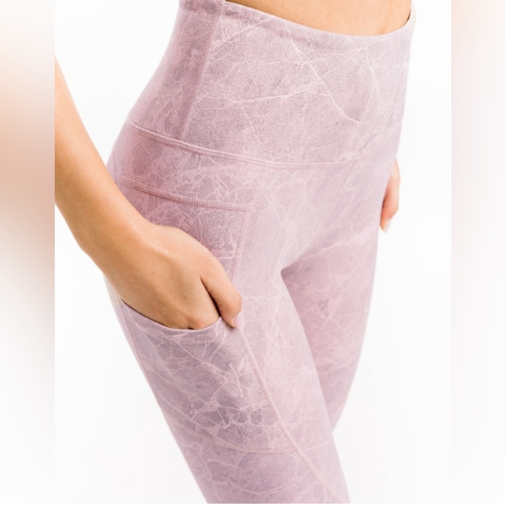 Zyia Pink Digital Granite Pocket Light N Tight Hi-Rise 7/8 leggings size 4